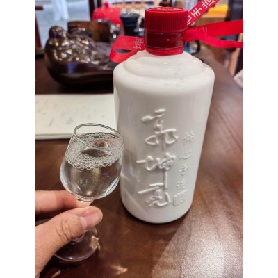 郭坤亮酒柔雅酱香酒